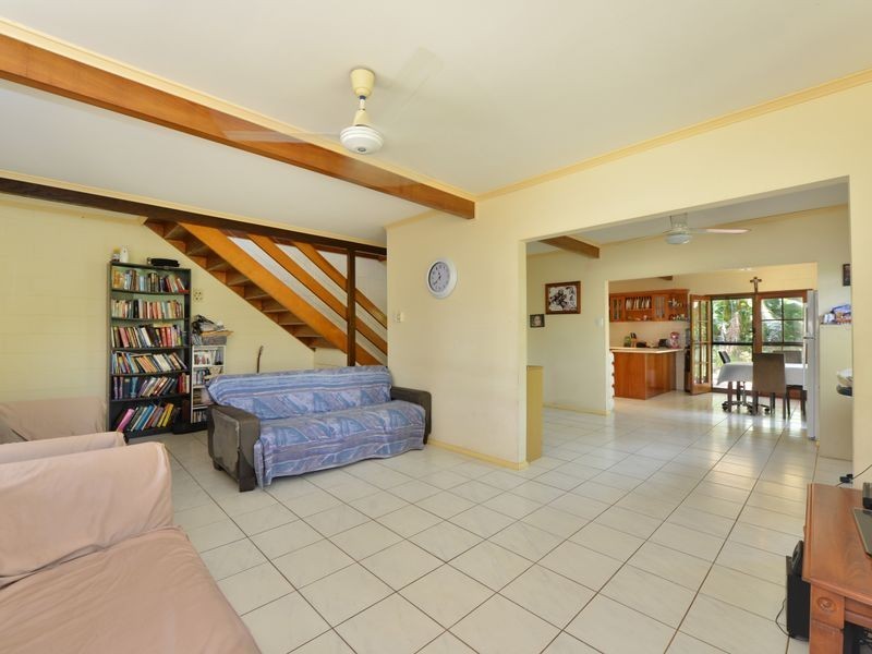 16 Park Street, Whitfield QLD 4870