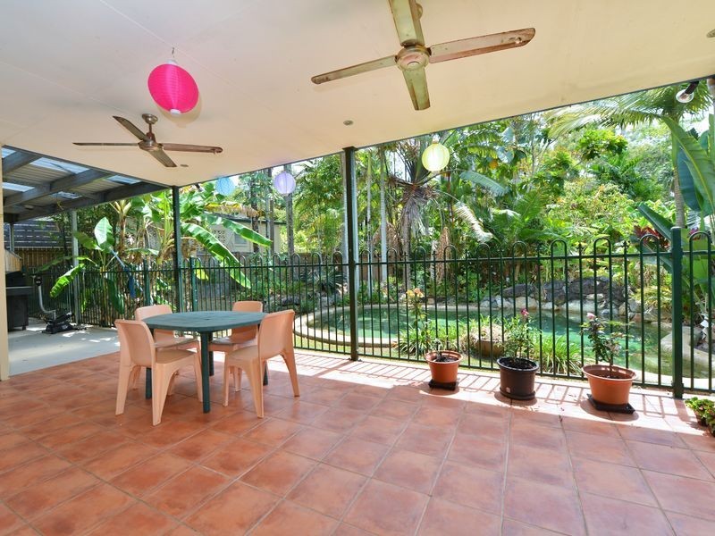 16 Park Street, Whitfield QLD 4870