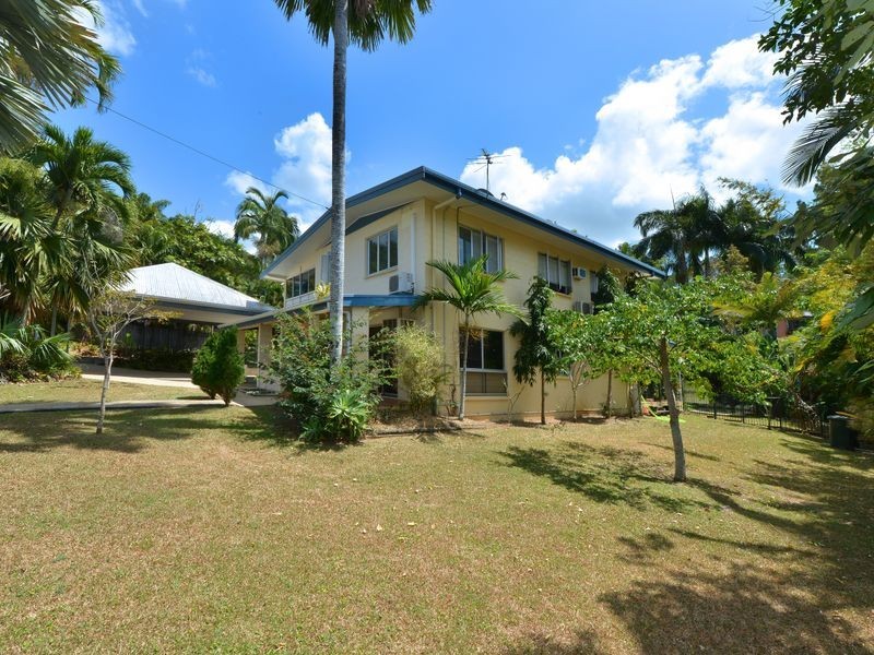 16 Park Street, Whitfield QLD 4870
