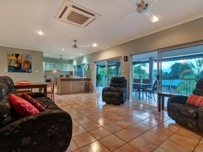 21A Minerva Avenue, Mooroobool QLD 4870