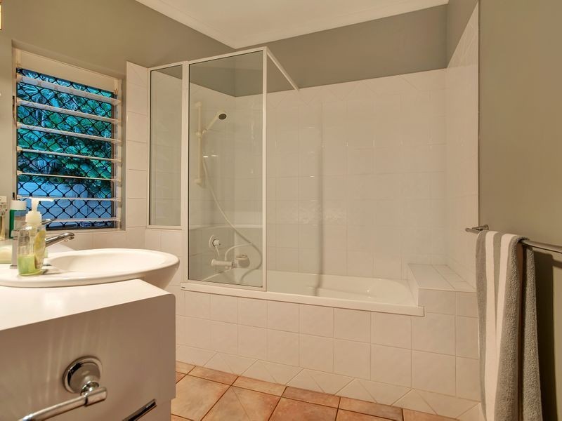 21A Minerva Avenue, Mooroobool QLD 4870