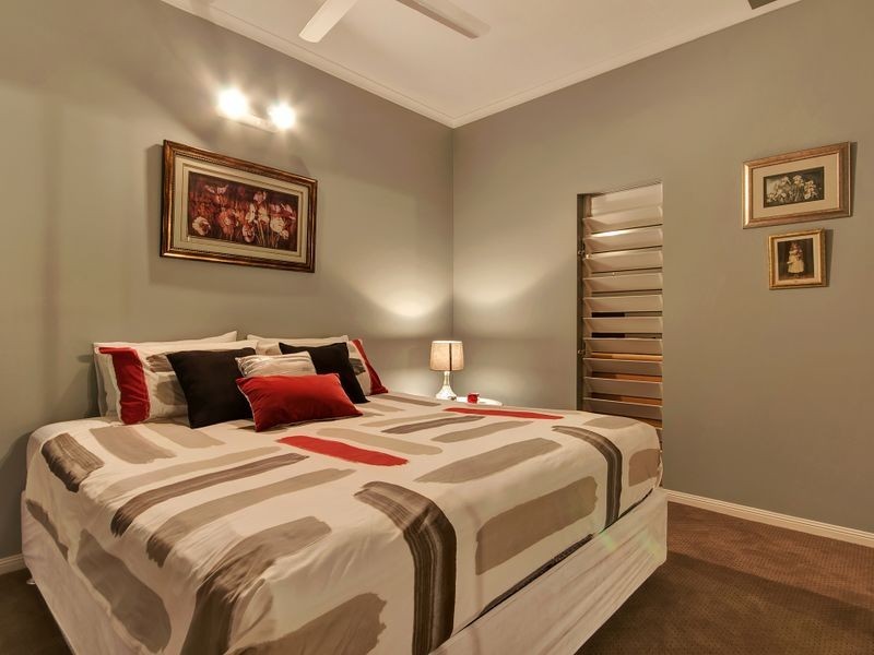 21A Minerva Avenue, Mooroobool QLD 4870