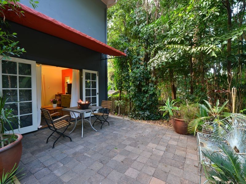 87 Petersen Street, Freshwater QLD 4870