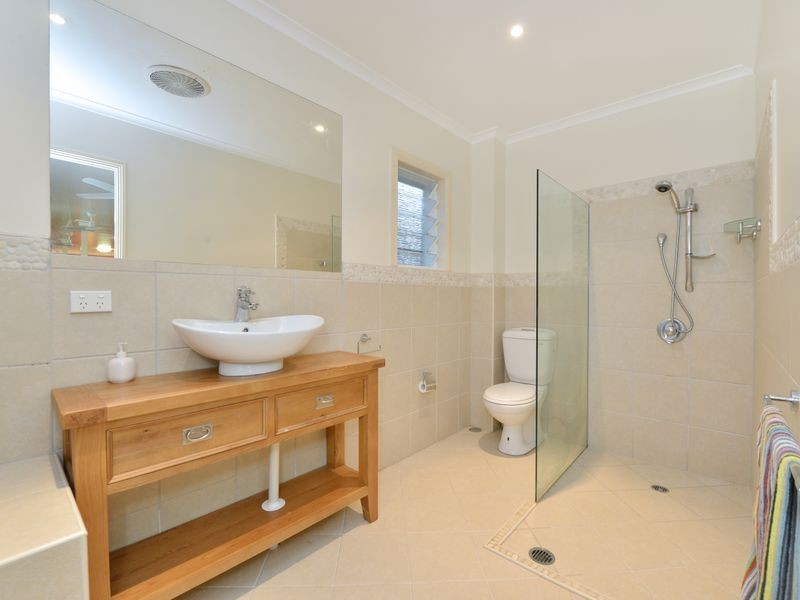 87 Petersen Street, Freshwater QLD 4870