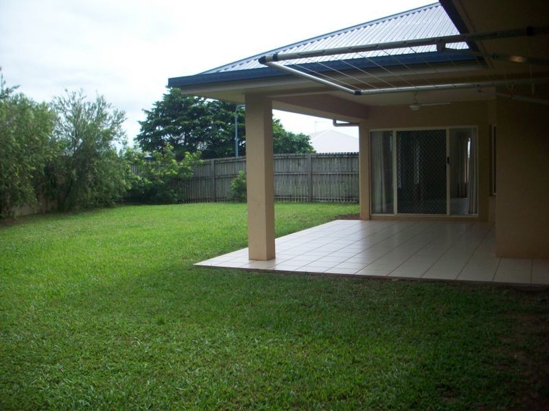 2 Norfolk Circuit (Springbrook), Redlynch QLD 4870