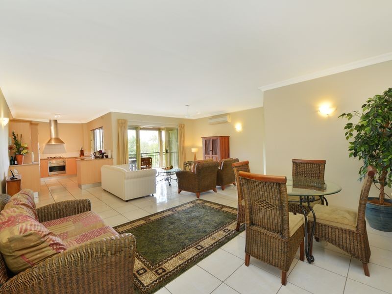 1757/2 Greenslopes Street, Cairns North QLD 4870