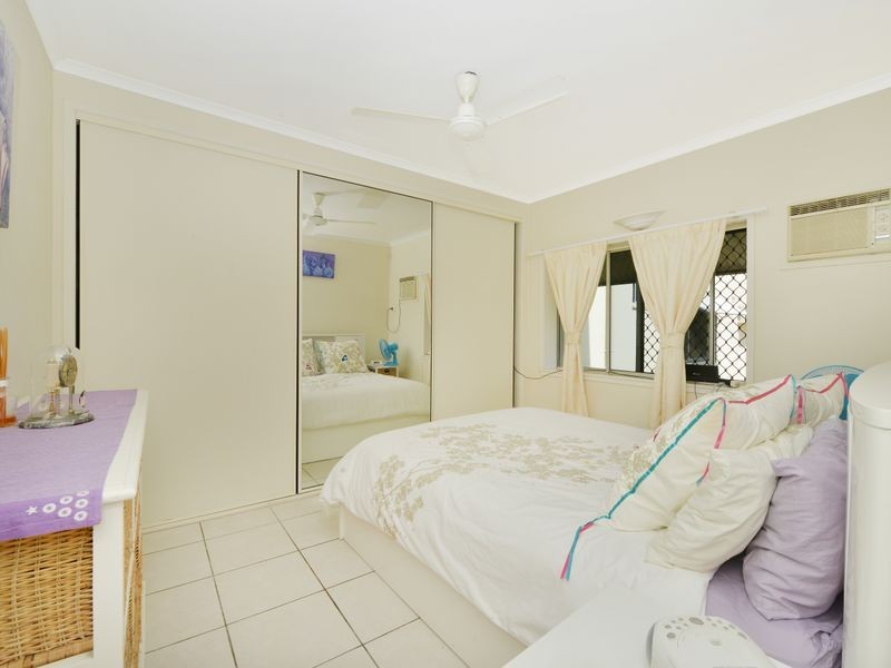 2/306 Pease Street, Edge Hill QLD 4870