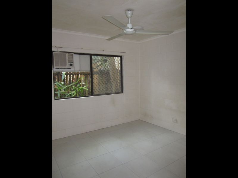 8/451 Severin Street, Manunda QLD 4870
