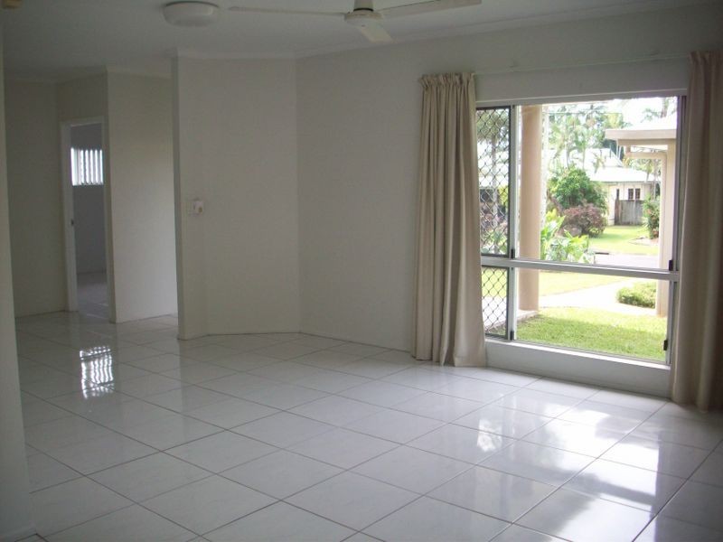 2 Jordan Close, Mooroobool QLD 4870