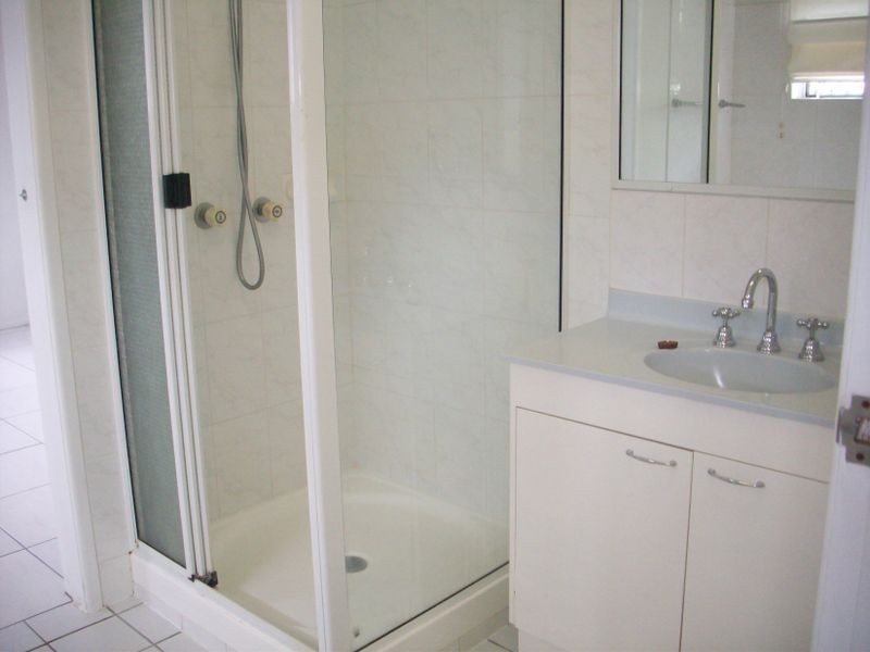 2 Jordan Close, Mooroobool QLD 4870