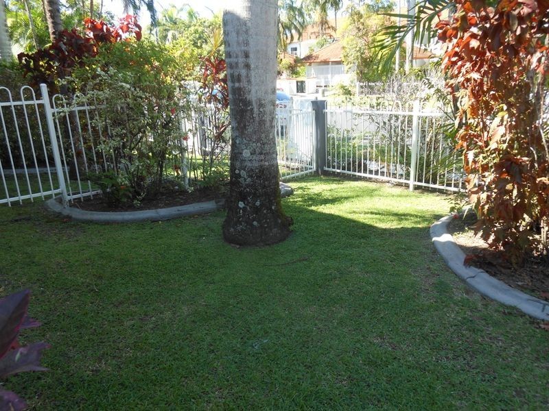 1/6 Springfield Crescent, Manoora QLD 4870