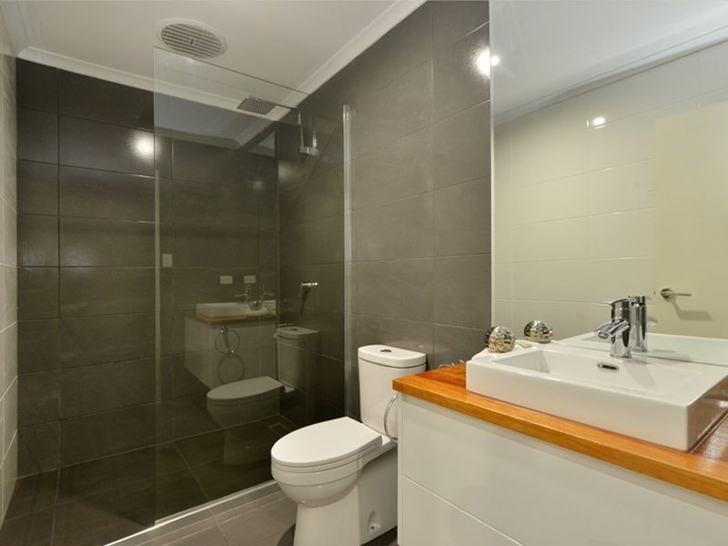 12 Sommerville Crescent, Whitfield QLD 4870