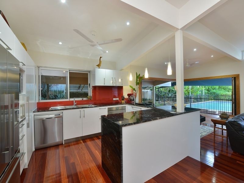 15 McHugh Crescent, Whitfield QLD 4870