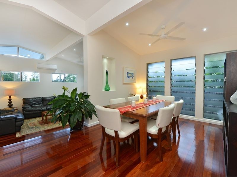 15 McHugh Crescent, Whitfield QLD 4870