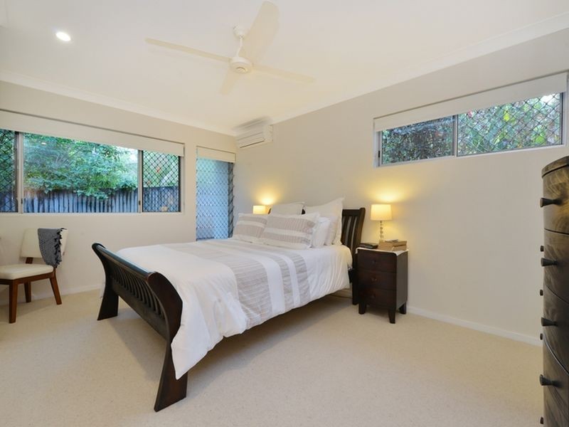 15 McHugh Crescent, Whitfield QLD 4870