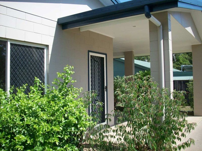 11 Lorraine Close, Bentley Park QLD 4869