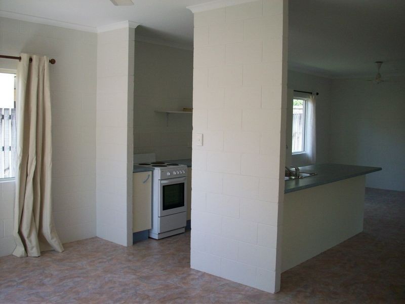 11 Lorraine Close, Bentley Park QLD 4869