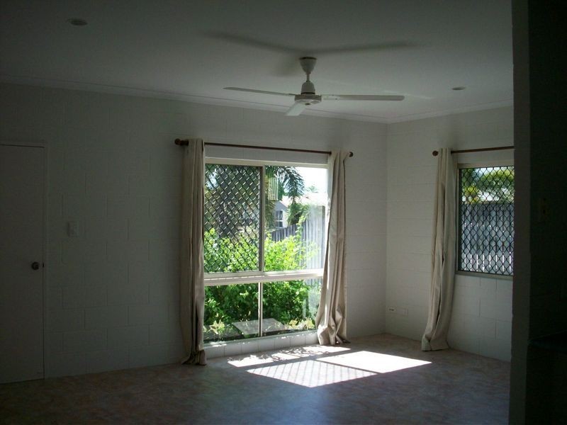 11 Lorraine Close, Bentley Park QLD 4869