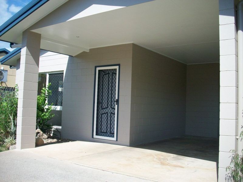 11 Lorraine Close, Bentley Park QLD 4869
