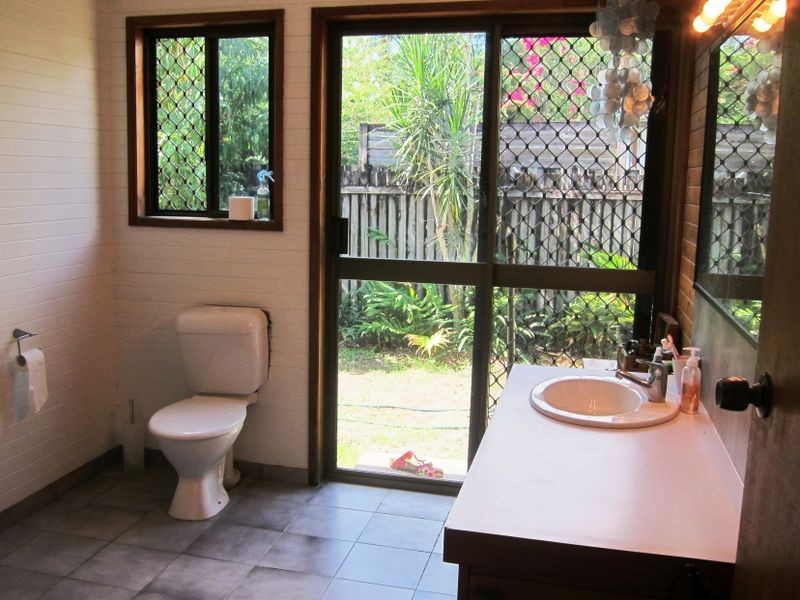 2/66 Wistaria, Holloways Beach QLD 4878