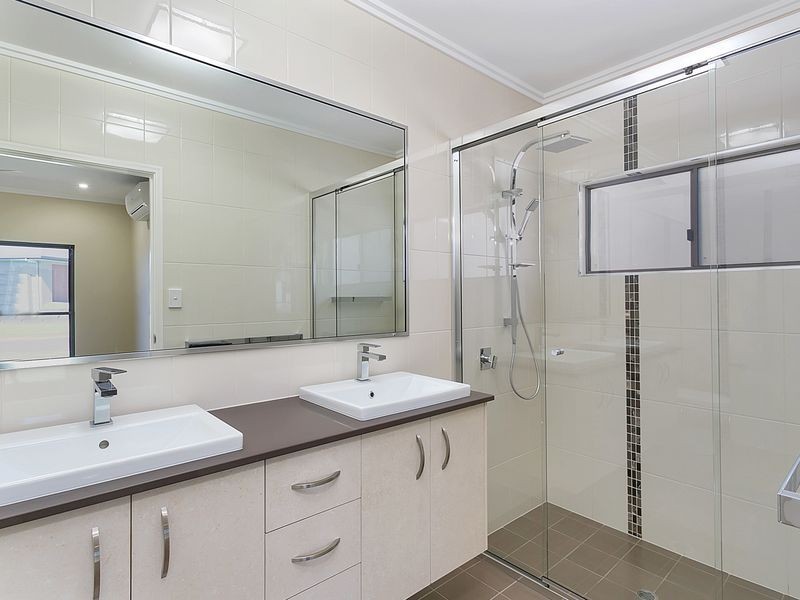 39 Springbrook Avenue, Redlynch QLD 4870