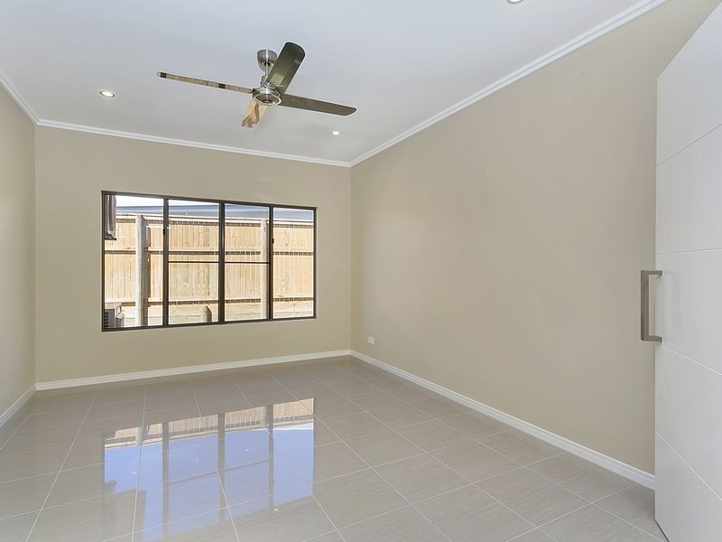 39 Springbrook Avenue, Redlynch QLD 4870