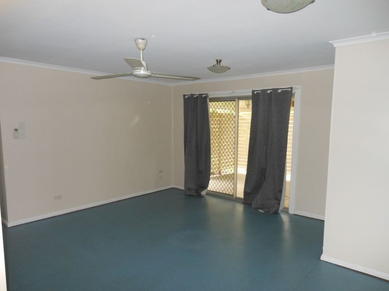 4 Marchant Street, Manoora QLD 4870