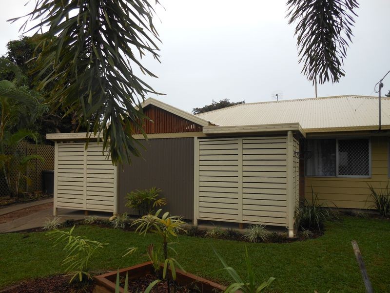4 Marchant Street, Manoora QLD 4870
