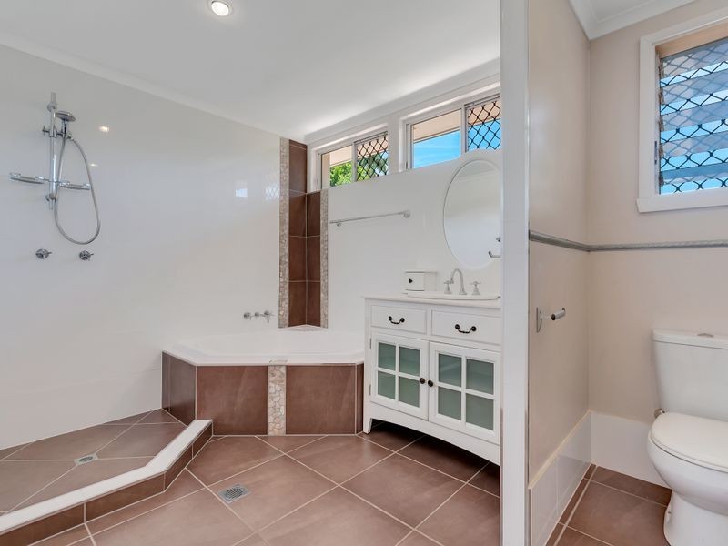 41 Ponticello Street, Whitfield QLD 4870