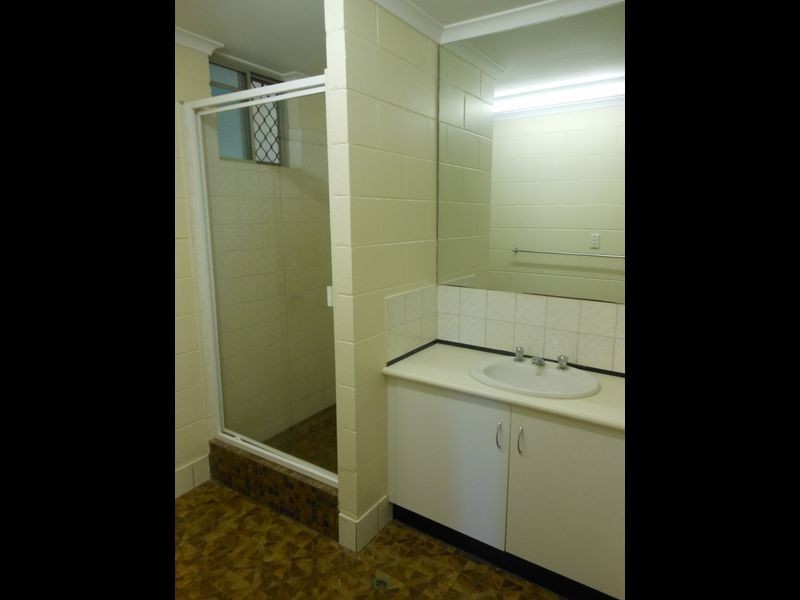 Manoora QLD 4870