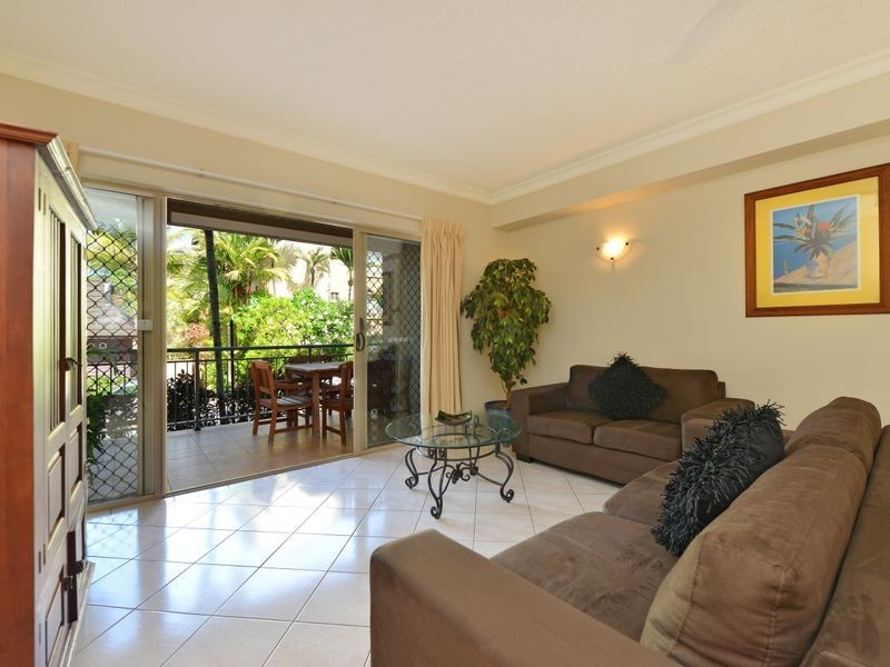 1401/2 Greenslopes Street, Cairns North QLD 4870