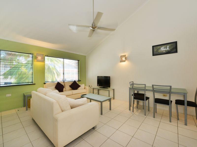 22/239 Lake Street, Cairns North QLD 4870
