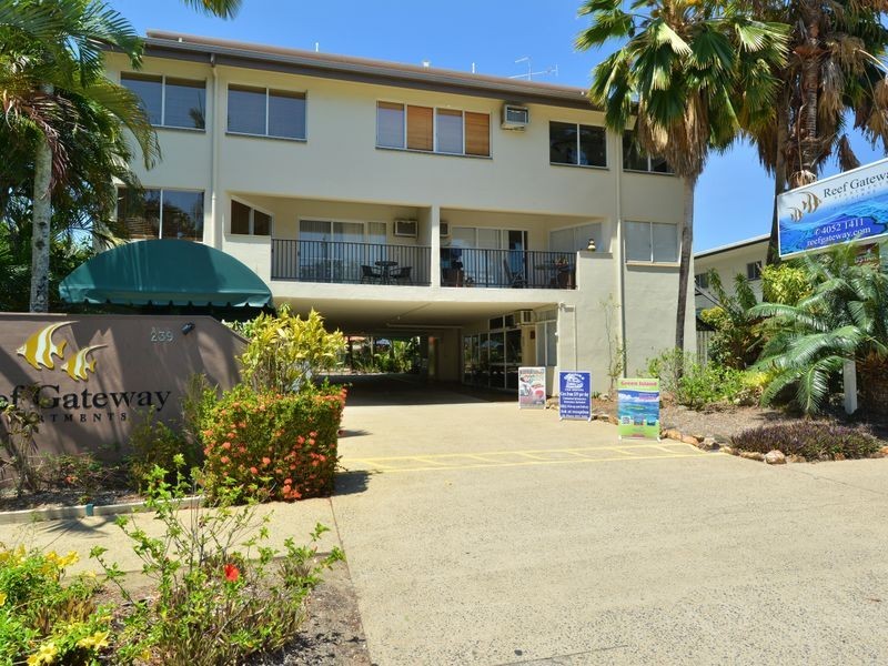 22/239 Lake Street, Cairns North QLD 4870