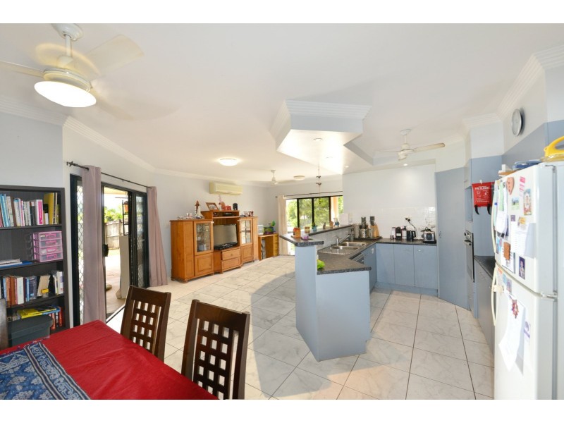 83 Jungara Road, Redlynch QLD 4870