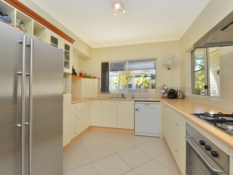 408/2 Greenslopes Street, Cairns North QLD 4870