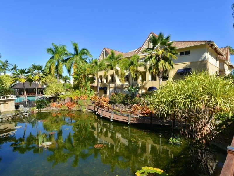 408/2 Greenslopes Street, Cairns North QLD 4870