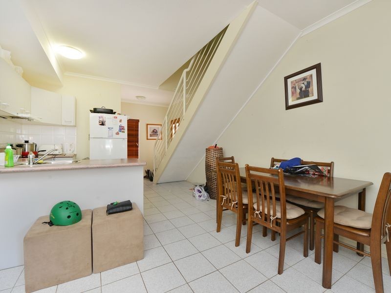 4/21 Hibiscus Lane, Holloways Beach QLD 4878