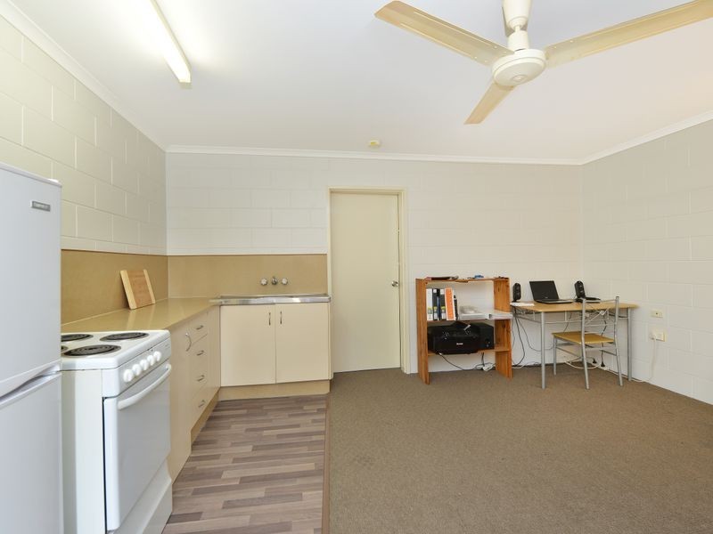 8/2 McPherson Close, Edge Hill QLD 4870