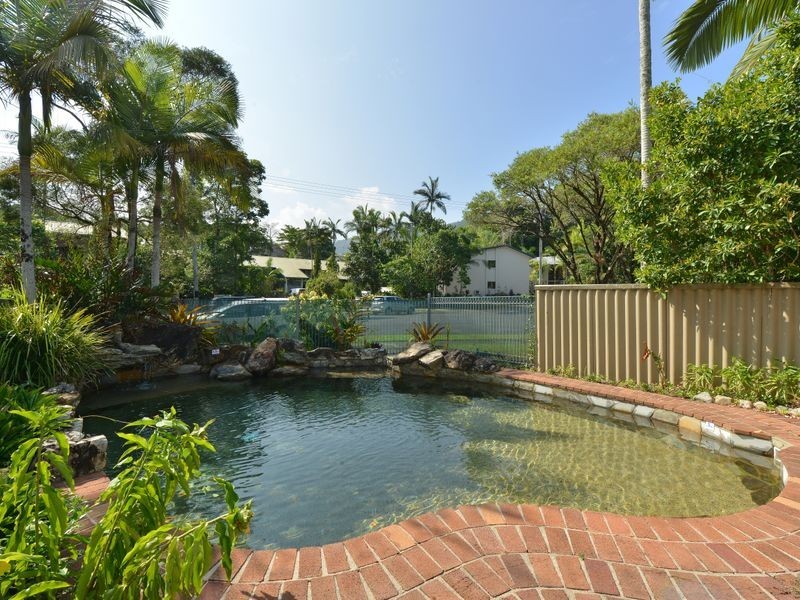 8/2 McPherson Close, Edge Hill QLD 4870