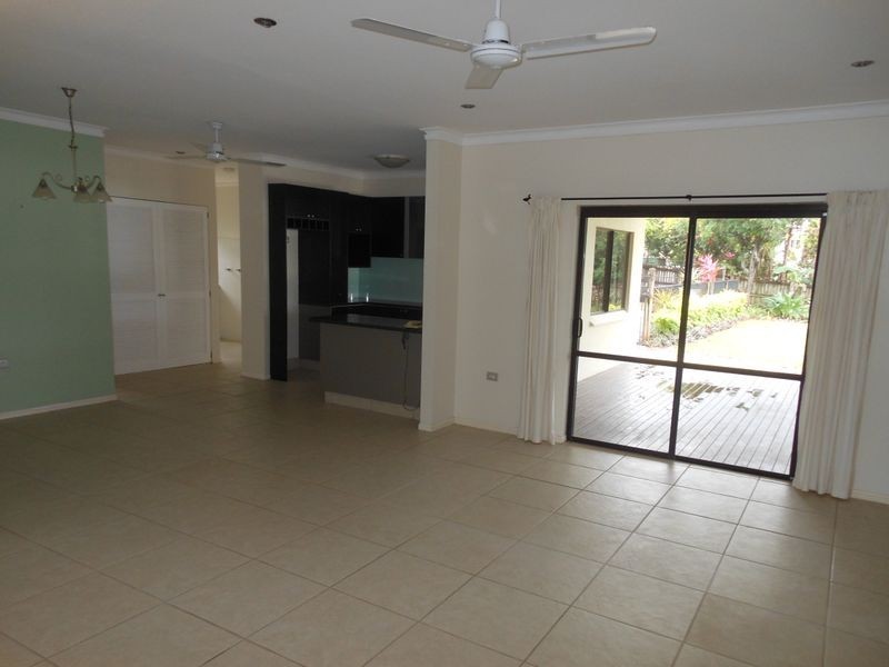 6 Curlewis Close, Brinsmead QLD 4870