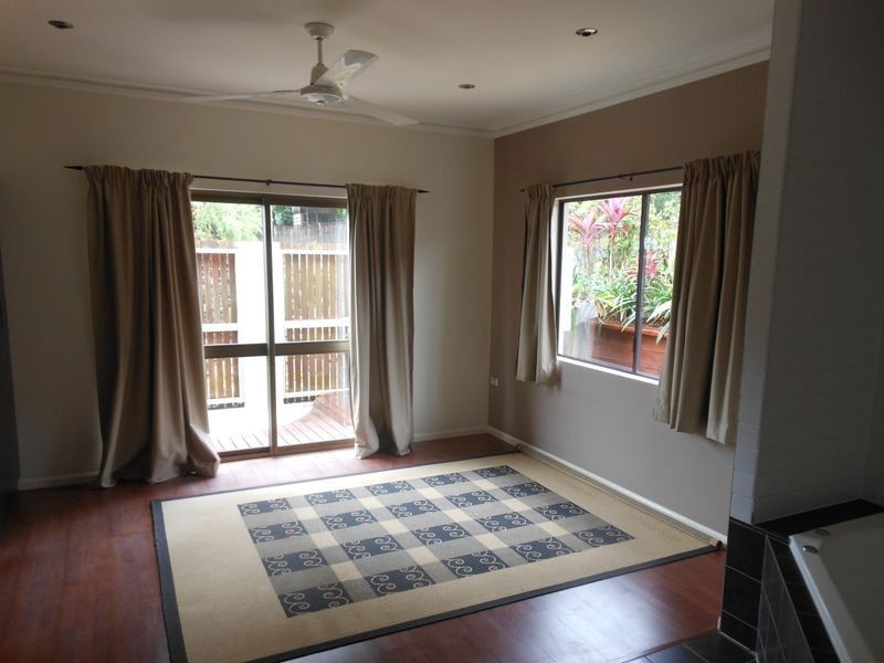 6 Curlewis Close, Brinsmead QLD 4870