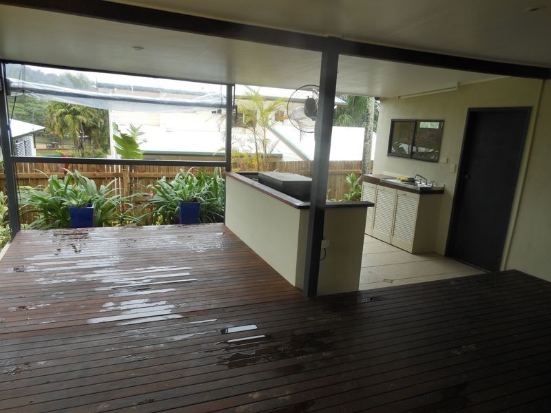 6 Curlewis Close, Brinsmead QLD 4870