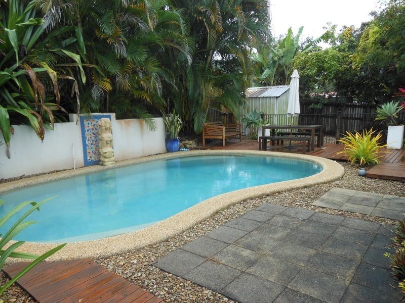 6 Curlewis Close, Brinsmead QLD 4870