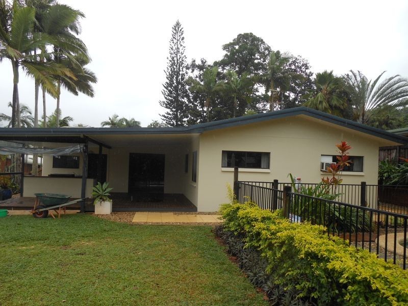 6 Curlewis Close, Brinsmead QLD 4870