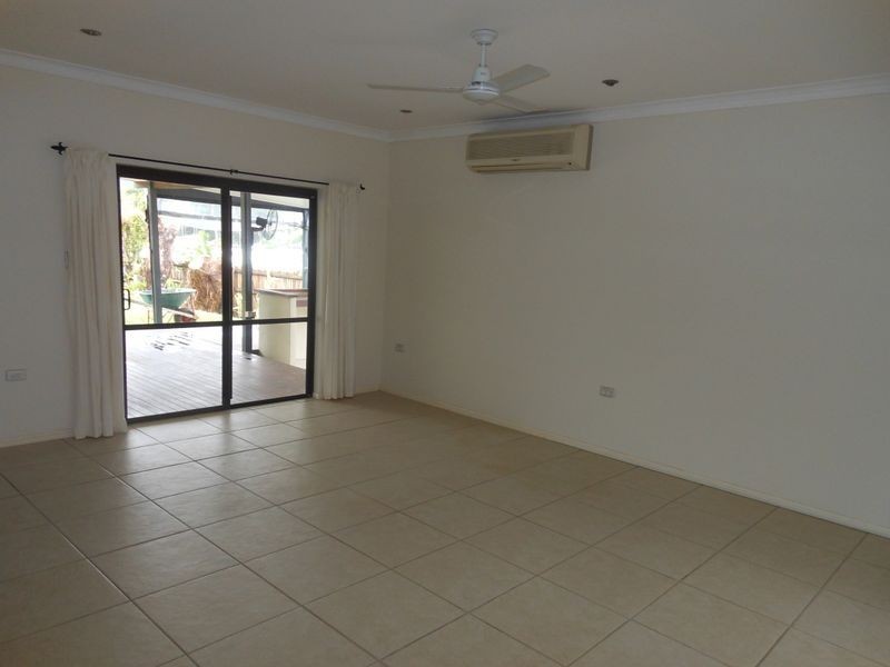 6 Curlewis Close, Brinsmead QLD 4870