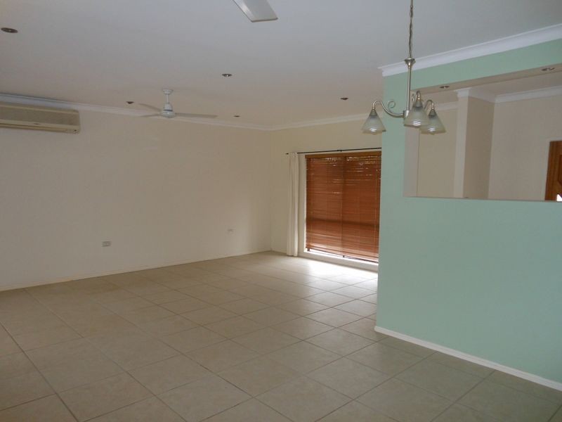 6 Curlewis Close, Brinsmead QLD 4870