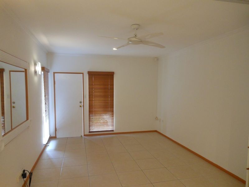 3/4 Ingham Court, Mooroobool QLD 4870