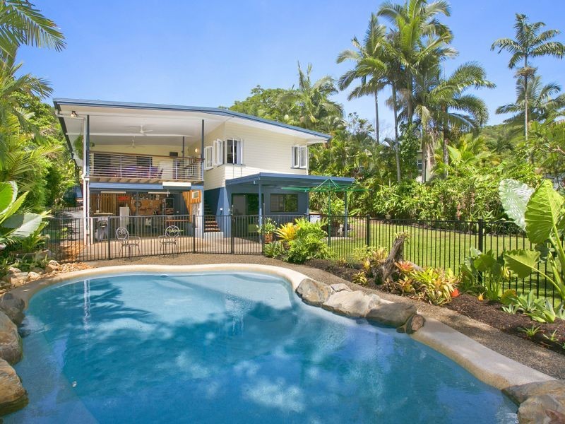 20 McHugh Crescent, Whitfield QLD 4870