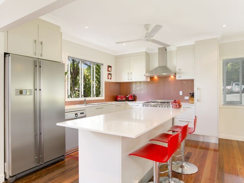 20 McHugh Crescent, Whitfield QLD 4870