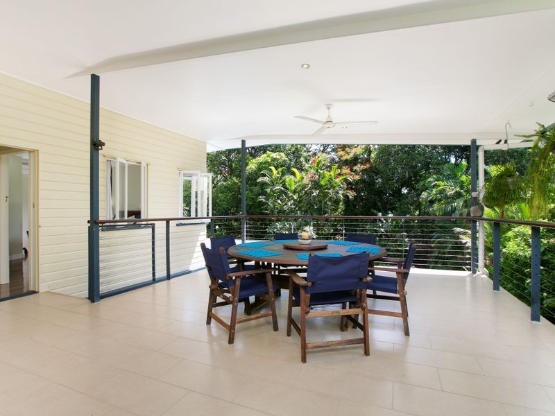 20 McHugh Crescent, Whitfield QLD 4870